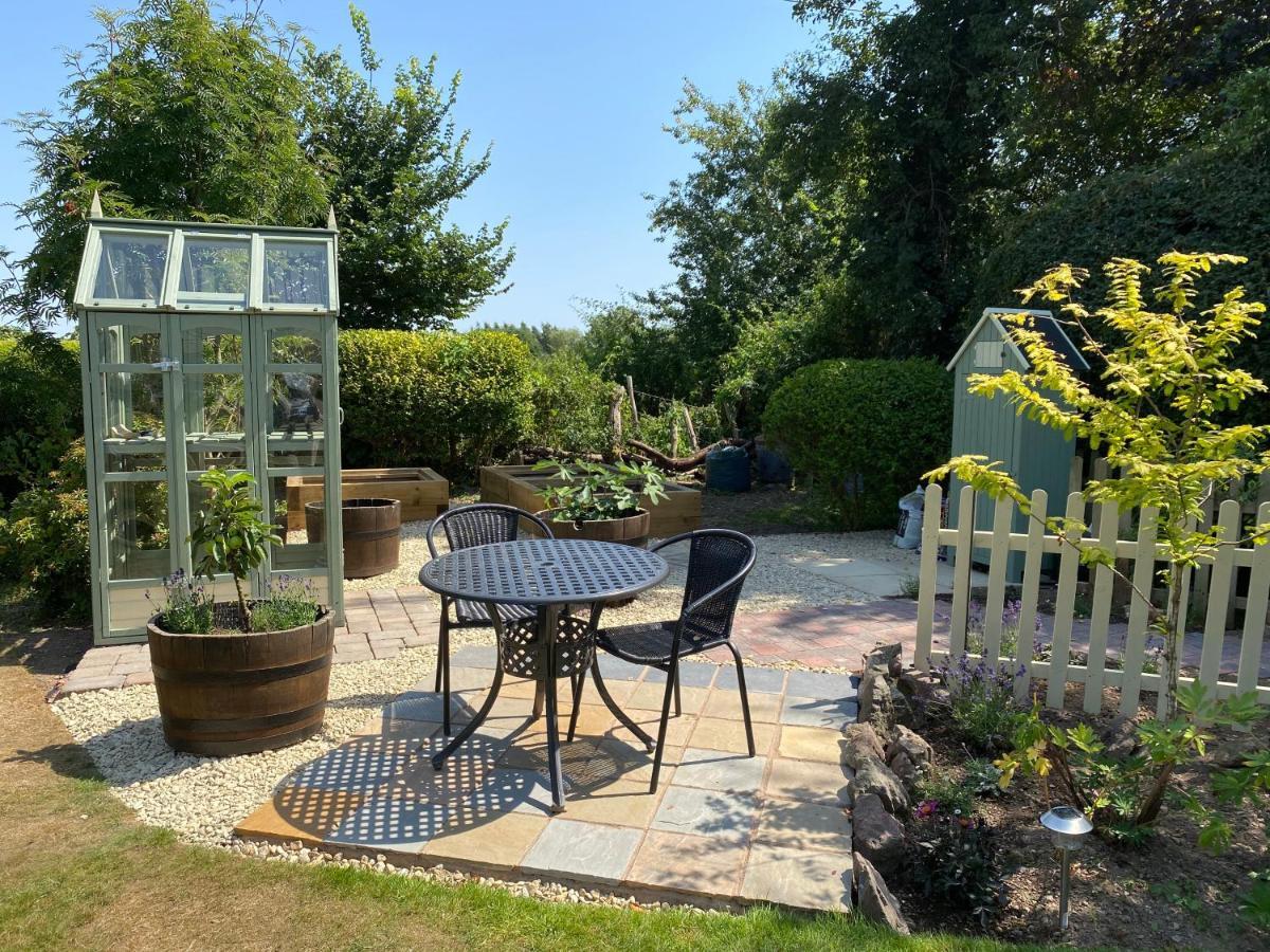Orchard Side Bed And Breakfast Hanley Swan Exterior foto